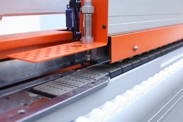 PVC Base Kitchen Wood Edge Banding Machine Without Pre Milling Corner Rounding 8.8KW