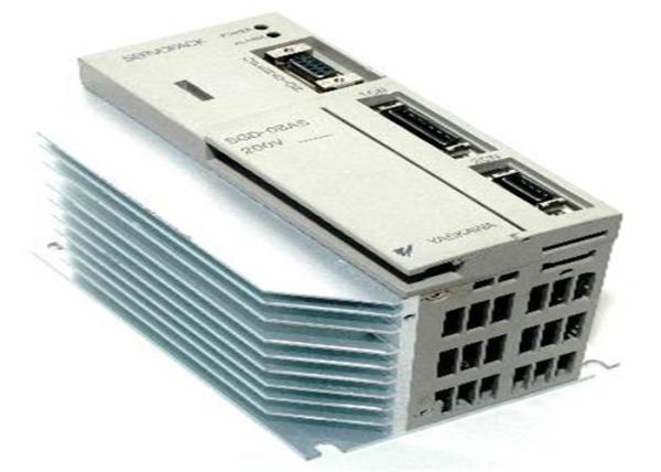 O bloco servo industrial da movimentação servo elétrica de Yaskawa entrou 1 fase 400W SGDE-04AS
