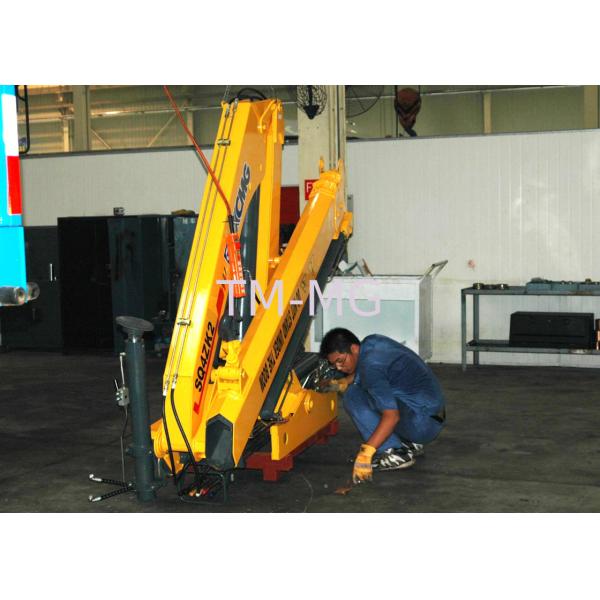 Durable XCMG  4 Ton Knuckle Arm Articulated Boom Crane , Driven By Hydraulic