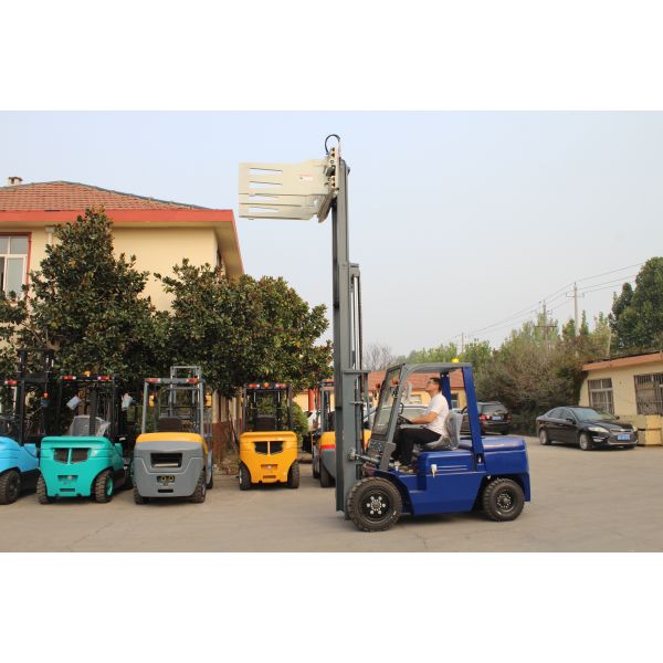 Diesel Powered Forklift Truck 4.5 Ton CPCD45 with 5m Mast for Factory Use