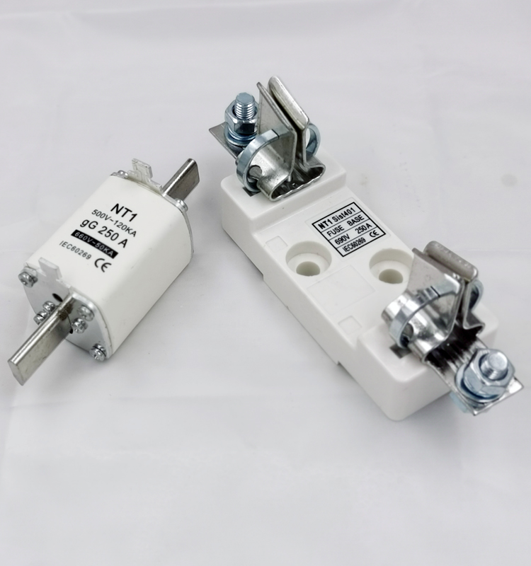 High Breaking Capacity 500V 120KA 200A HRC Ceramic/Copper Fuse Link Low Voltage Fuse Block Thermal Usage CE/TUV Certified