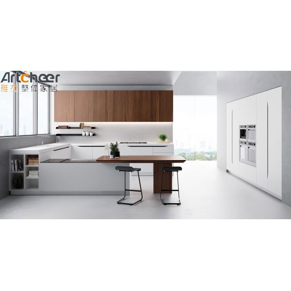 European Design Kitchen Cabinet with 3 Years Guarantee and Customized Color for Luxury Apartments