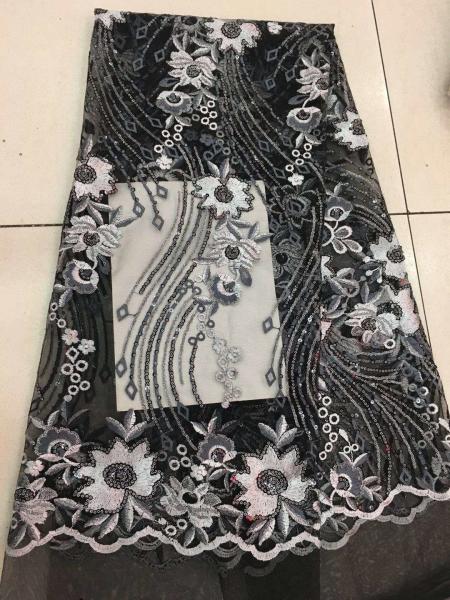 Embroidered Sequin Lace Fabric , Floral Tulle Fabric For Fashion Party Gown Dress