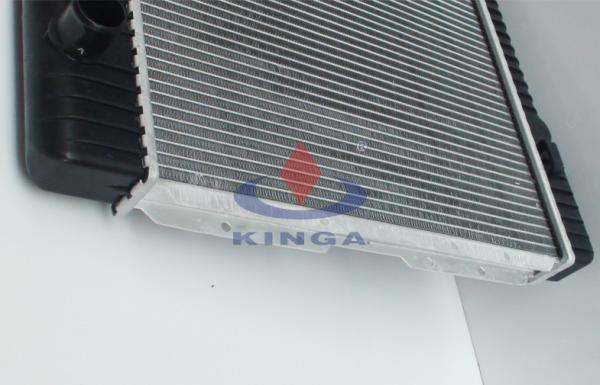 Car Radiator Of W123 / W126 280S 1976 1985 MT Of BENZ OEM 123 501 3401 / 3601