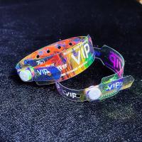 Fournisseur en gros Bracelet étanche à l'eau brillant Paroles personnalisées Partie cadeau Parque Événement Glitter Bracelet en PVC laser transparent