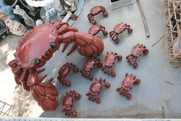 Small Bread Crab Furniture Sculptures Chair Balloon Style