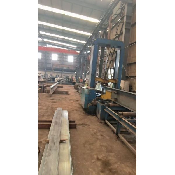 High Load Capacity Multi-Span PEB Industrial Park Complex with Customizable Dimensions and Prefabricated Installation
