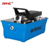 L'individu rétractant le service de pneu usine le briseur AA4C AA-BB5200 de perle