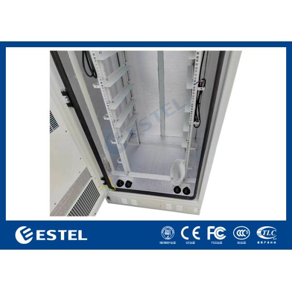 Armoire de télécommunication extérieure de 19 pouces 32U Porte unique avec refroidissement anti-vol à trois points