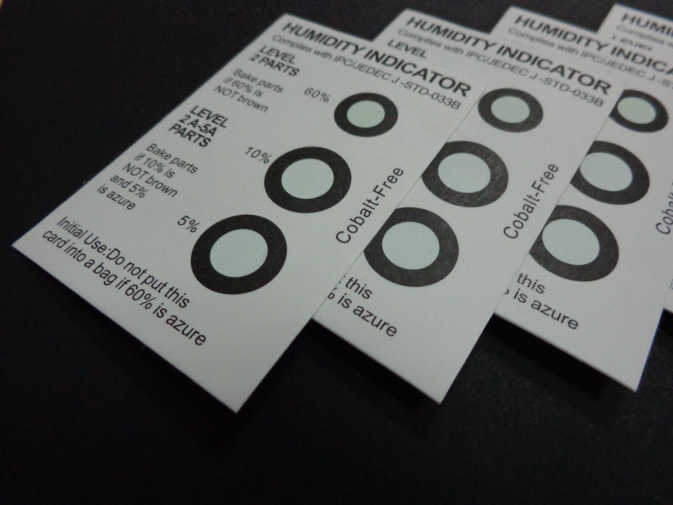 Three Dots Humidity Indicator Paper , Brown To Azure Color Changing Cards