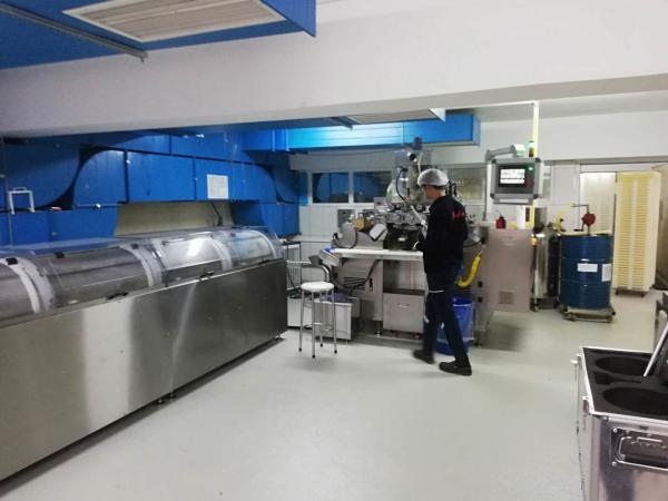 China 10inch Soft Capsule Making Machine With High Plunging Accuracy Company
