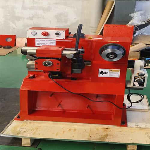 Robust Build And Heavy-Duty Frame For Stable And Precise Cutting Results With T8445A Brake Lathe