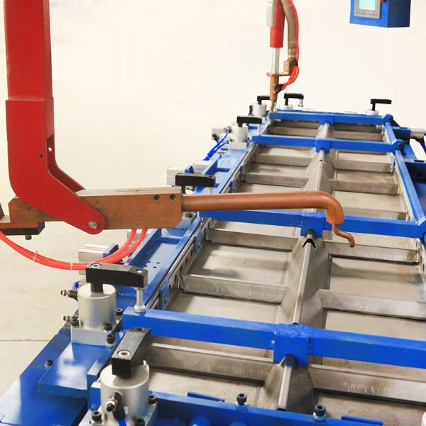 Doblado de Precisión Facilitado con Máquina de Soldadura de Acero Inoxidable Rendimiento de Grado Industrial