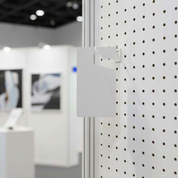 Custom High Plastic Quality Blank Hang Tag Pass Card Door Hanger Flyer