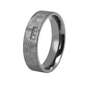 Rings de tantale en acier inoxydable de 7 mm en or rose bandes de tantale pour hommes faites à la main