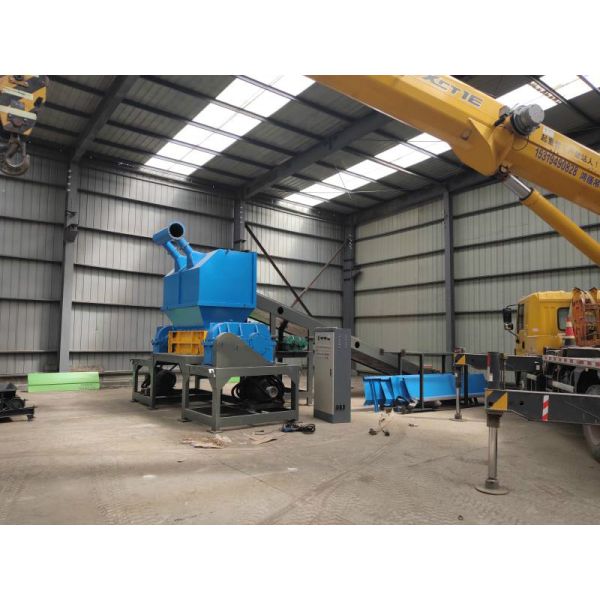 Double Shaft Shredder with Six-fold Seal Helix Tool Arrangement and Hexagonal Cutter Design for Efficient Metal Shredding