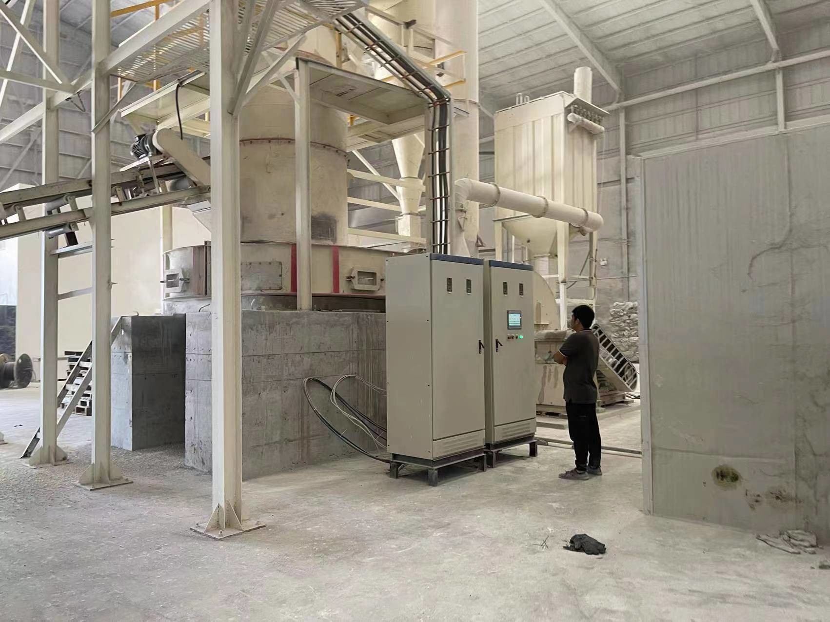 Under Technical Guidance Competitive Limestone Powder Grinding Mill Machine Line
