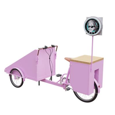 Bicicleta clássica do estilo de Europa que vende o carro com a grande caixa de armazenamento
