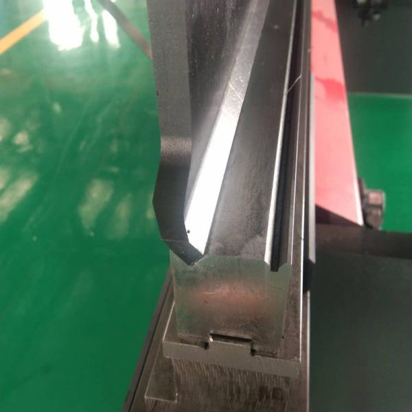 3200M M 160 CNC de Ton Hydraulic Press Metal Bender TP10S con el molde de encargo