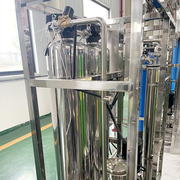 500L FRP Vessel Reverse Osmosis Plant for Pure Water Treatment in Stainless Steel Tank