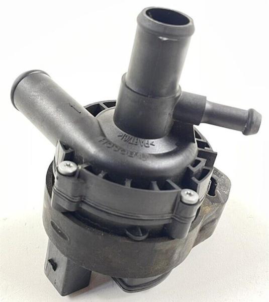 2128350164 Pièces moteur Pompe à eau auxiliaire