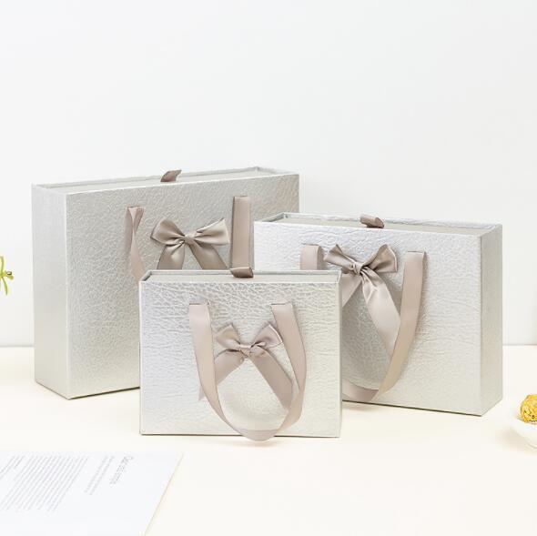CMYK Printing Cardboard Gift Bag Matte Glossy Surface With Drawer Box Bow
