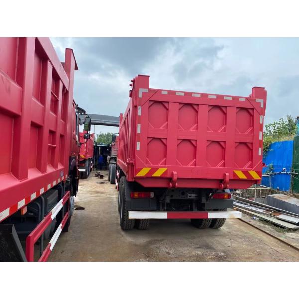 Edición clásica HOWO V7 camión de carga pesada 6X4 con tipo de conducción 6 * 4 y par máximo Nm 1500-2000Nm