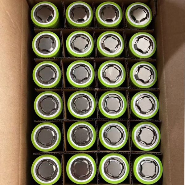 40160 3.2V 25Ah 2C LiFePO4 Power Battery for Electric Vehicle Outdoor Street Light