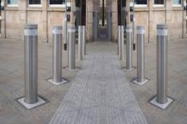 Outdoor Stainless Steel Bollards / Parking Lot Bollards With Easy Carry Lifting Ring