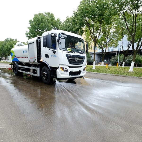 High Speed 9805kg Mist Cannon Truck With Rear Fog Cannon And Urea Tank