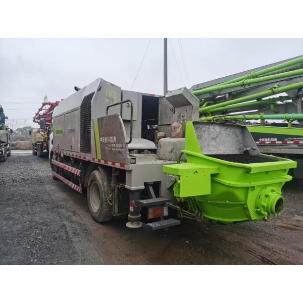 Zoomlion usó un camión de bomba de línea de hormigón con una boca de 100-26mpa con motor WP10G336E341