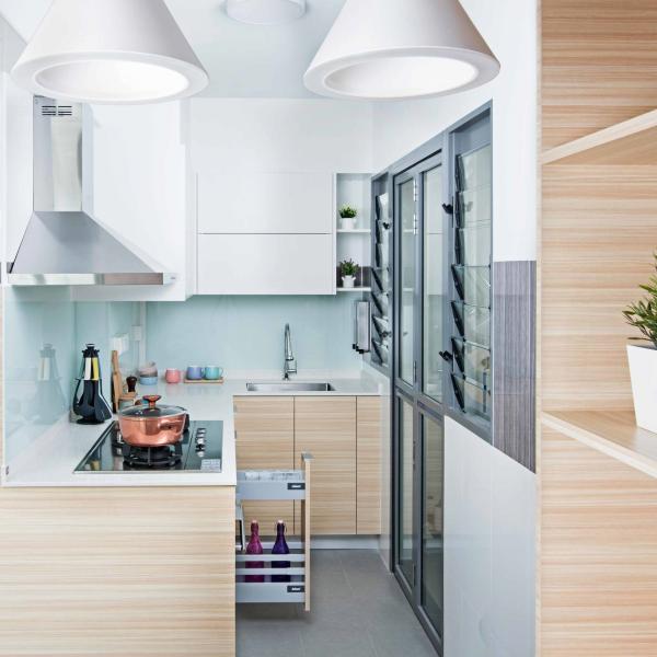 Chinese Modern Style High Quality Small Melamine Kitchen Cabinet White And Wood Grain Kitchen Cabinets Sets