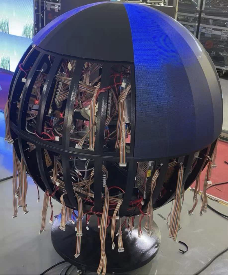 12 - 16 Bit Seamless Sphere LED Display Screen With 360 Degree Viewing Angle