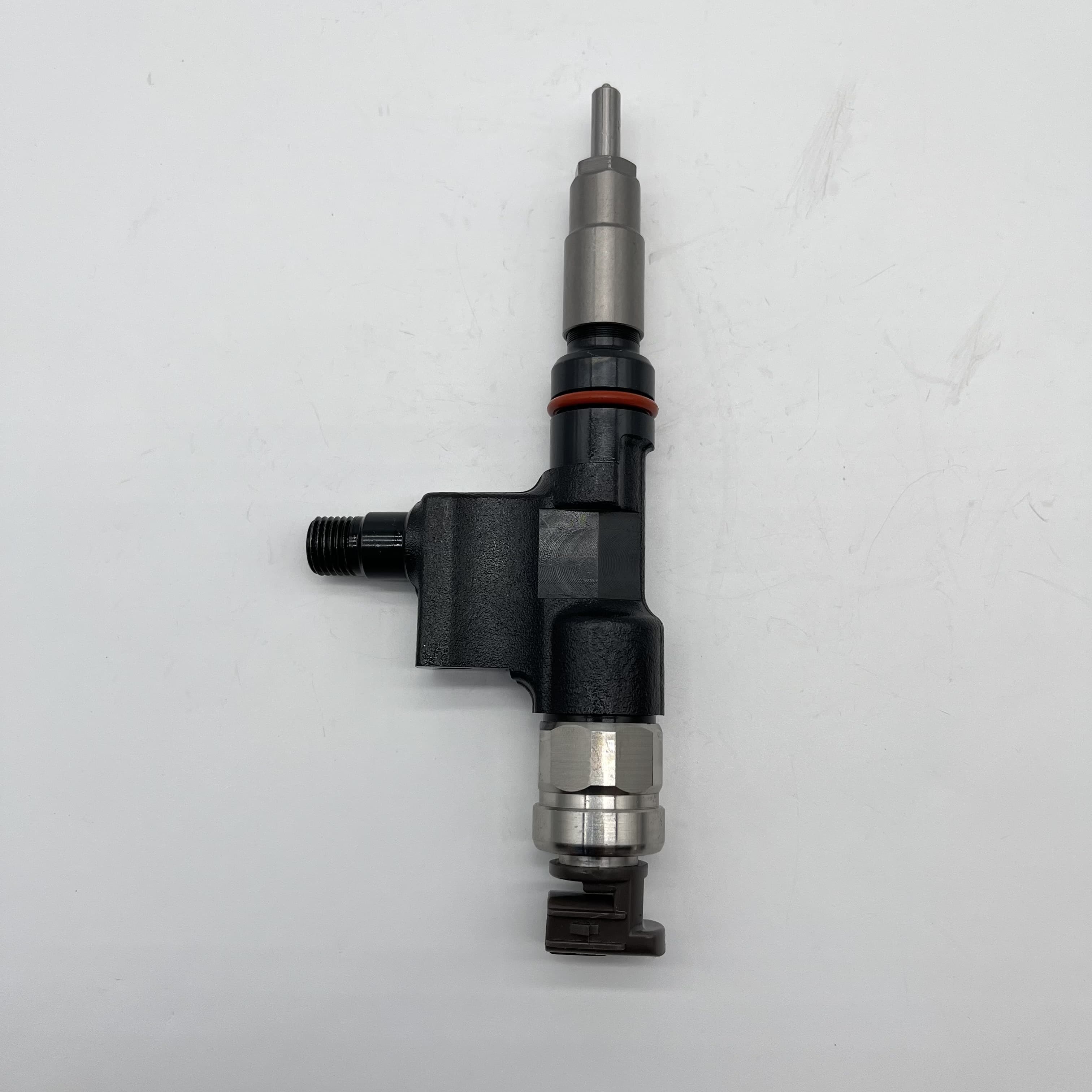 DEN-SO Common Rail Fuel Injector 095000-6520 OE 23670-E0301 For Hino 700 J07E/J08 Engine