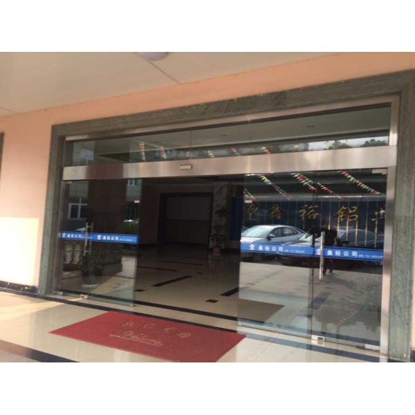 Полируя стеклянный закал алюминия T5 отделки стана разделов алюминиевого окна