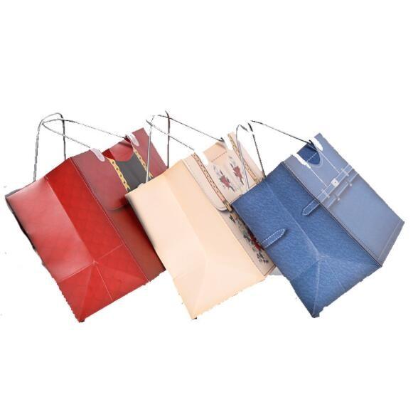 Coated 300gsm Cardboard Gift Bags Eco Friendly With Stainless Steel Handle