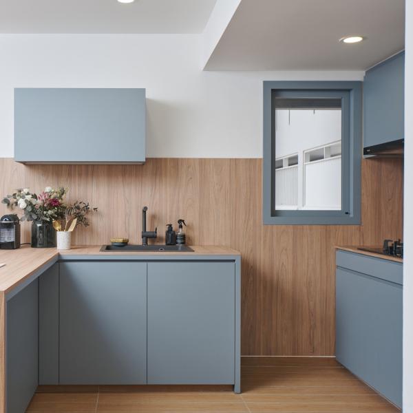Carb P1 Lacquer Kitchen Cabinet Wood Grain Color Free Handle Kitchen Set With Countertop