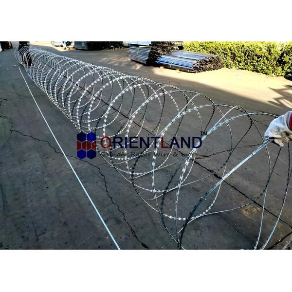 Hot Dipped Galvanized Concertina Wire BTO-22 Barbed Tape Razor Wire Coil BTC 54loops