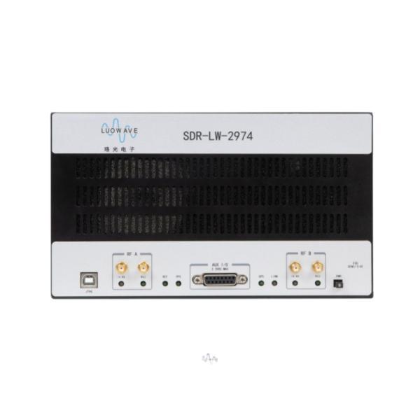 SDR-LW 2974 RF 10 MHz-6 GHz 160 MHz BW 各2チャンネル 4 × USB 30, 2 × SFP+ 4 × PCIE BUS i7 プロセッサ USRP 統合ソフトウェア定義無線装置