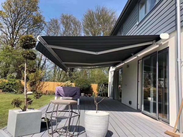 Customizable Full Cassette Retractable Awnings For Versatile Wall Or Ceiling Mounting