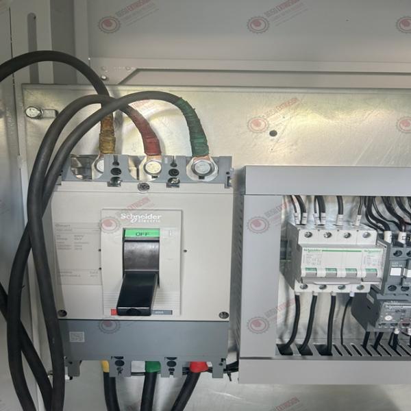 Automatic plastic waste crusher machine SPC PVC WPC Flooring Grinding Milling Manufacturer In US