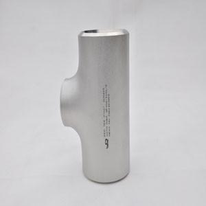 Seamless butt welding reducing tee