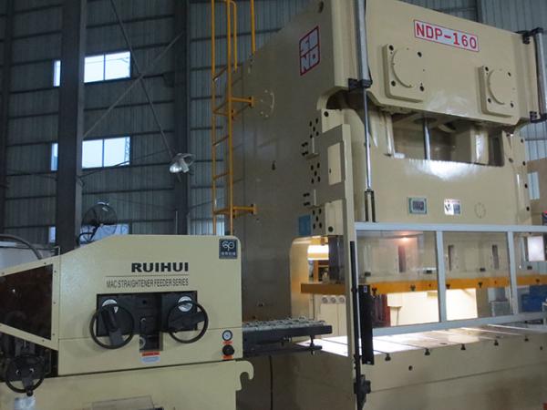 Leveling Sheet Metal Decoiler Machine Thick Plate Material Stamping Automatic Feeder