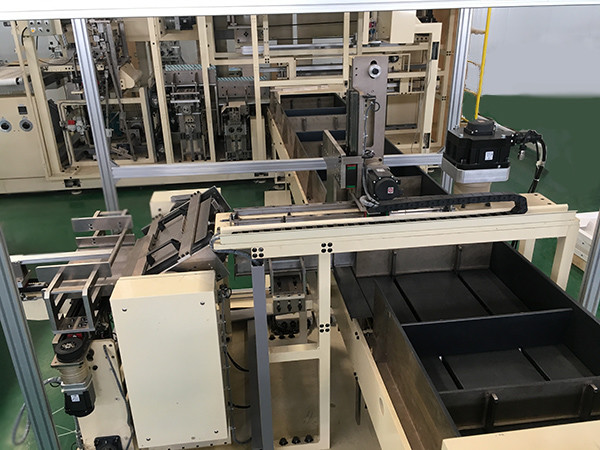 Полная машина пеленки младенца сервопривода