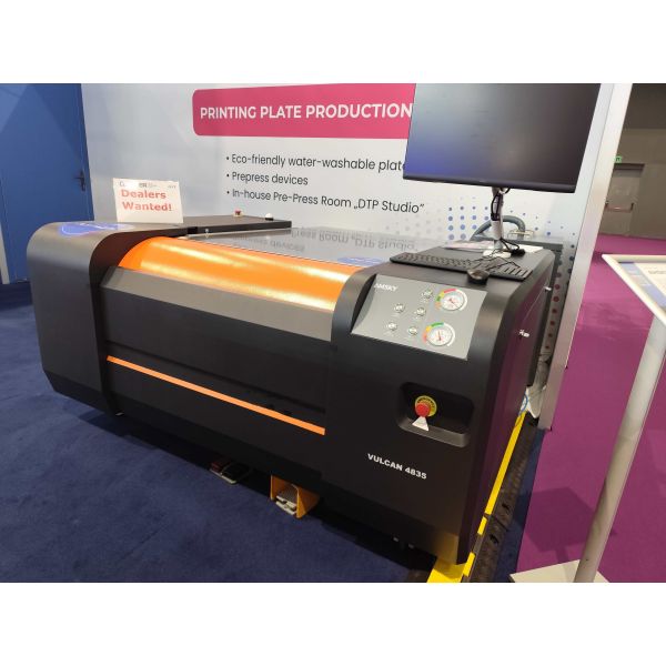 0.4 Sqm/H Digital Flexo Printing Laser Engraving CTP Plate Machine with 1270x900mm Max Engraving Size and 3D Digital Screen Technology