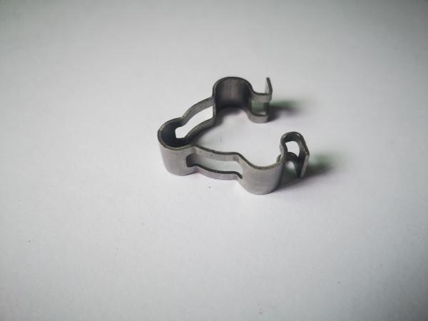 Custom Stainless Steel Three-Prong Retaining Clip | High-Elastic Spring Clamp for Fastening, Grounding & Positioning