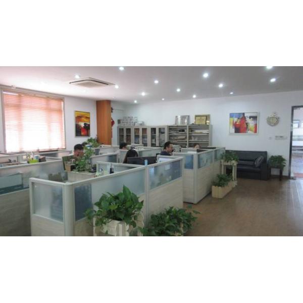 Technologie de co-extrusion PVC-ASA Décoration de terrasse pour des sols extérieurs durables en bois