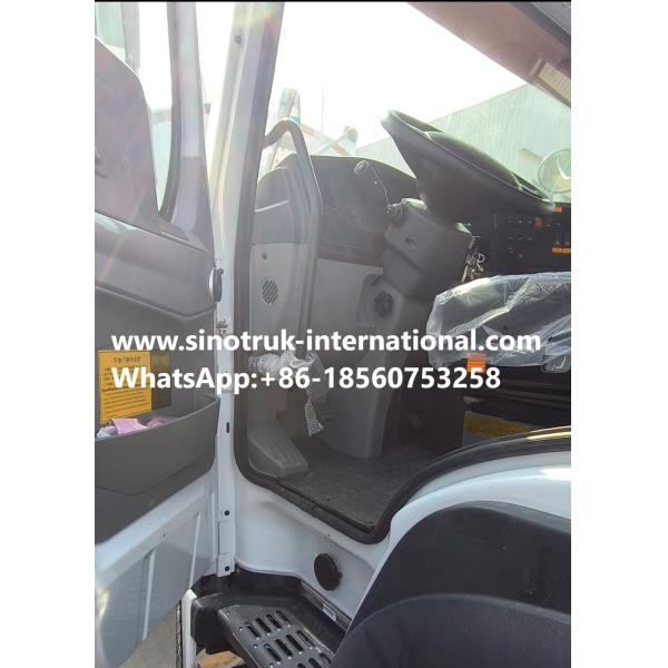 SINOTRUK HOWO Water Tank Truck 6x4 LHD 15-20CBM Spraying Range Wide