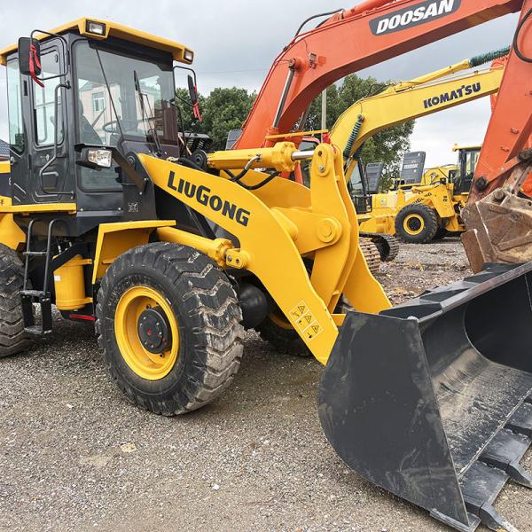 Liugong CLG835 Used Loader 92kw Rated Power 1.8m3 Bucket Capacity Remarkable Performance