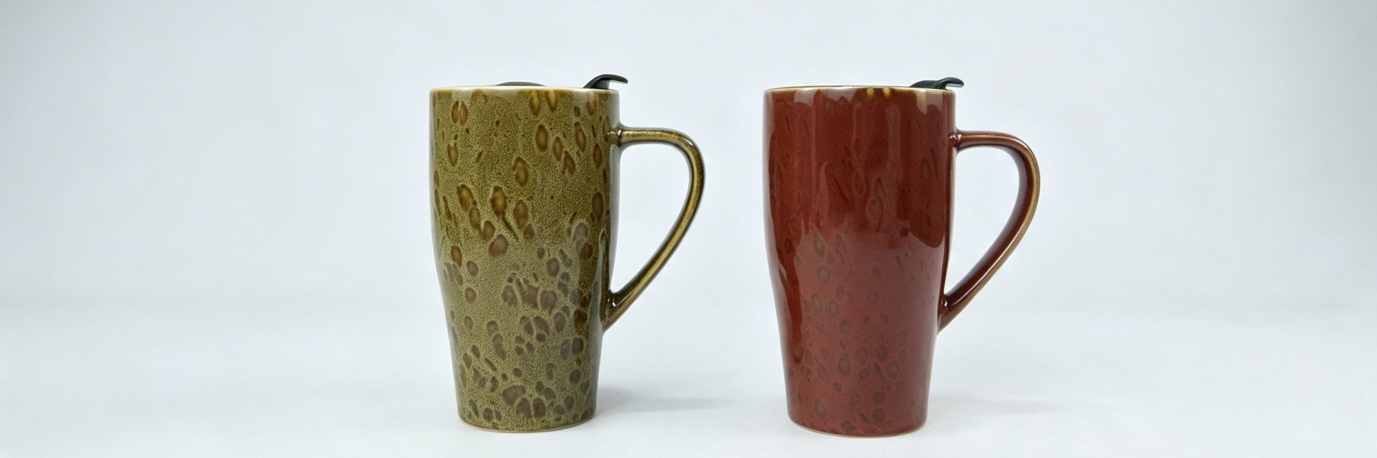 2‑Pack Tall Reactive Glaze Ceramic Travel Mugs with Silicone Flip Lids, Leopard‑Speckled Coffee Cups